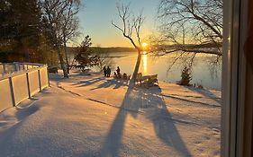 Auberge Et Chalets Sur Le Lac